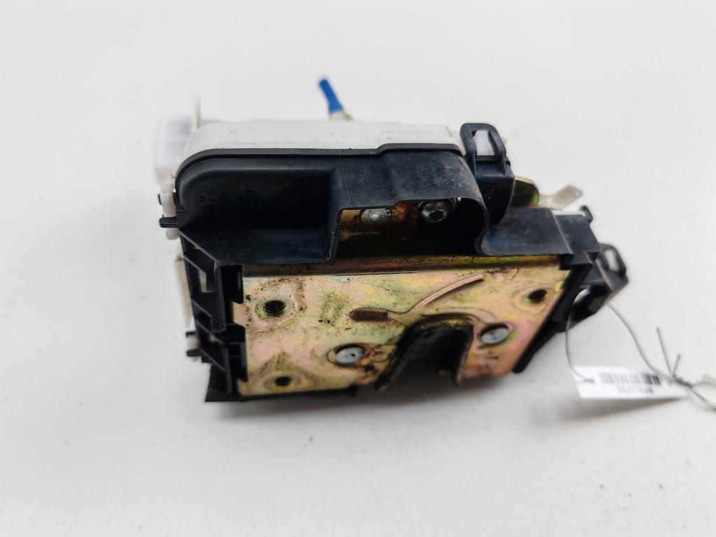 замок двери задней левой Volkswagen Vento 1997, 1.6 л., бензин, АКПП, зелёный, седан, 1H4839015G