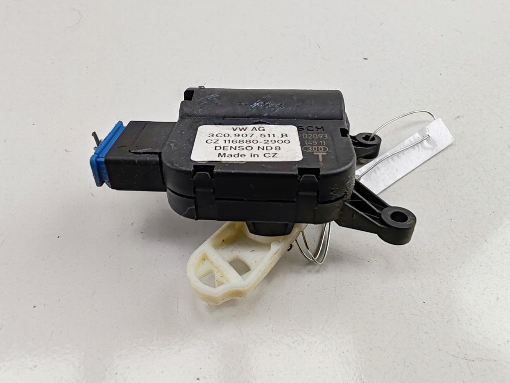 моторчик заслонки печки Volkswagen Passat B6 2009, 2.0 л., дизель, АКПП, серый, универсал, 3C0907511B
