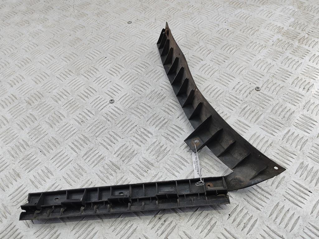 кронштейн заднего бампера Volkswagen Passat B5 1999, 1.8 л., бензин, МКПП, красный, универсал, 3B9807393