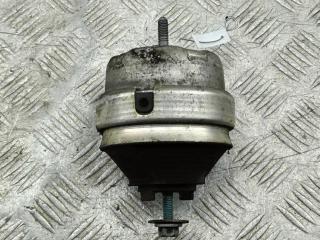 подушка крепления двигателя Volkswagen Passat B5 1999, 1.8 л., бензин, МКПП, красный, универсал, 8D0199382L