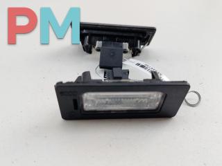 подсветка номера Volkswagen Passat B6 2009, 2.0 л., дизель, АКПП, серый, универсал, 8T0943021