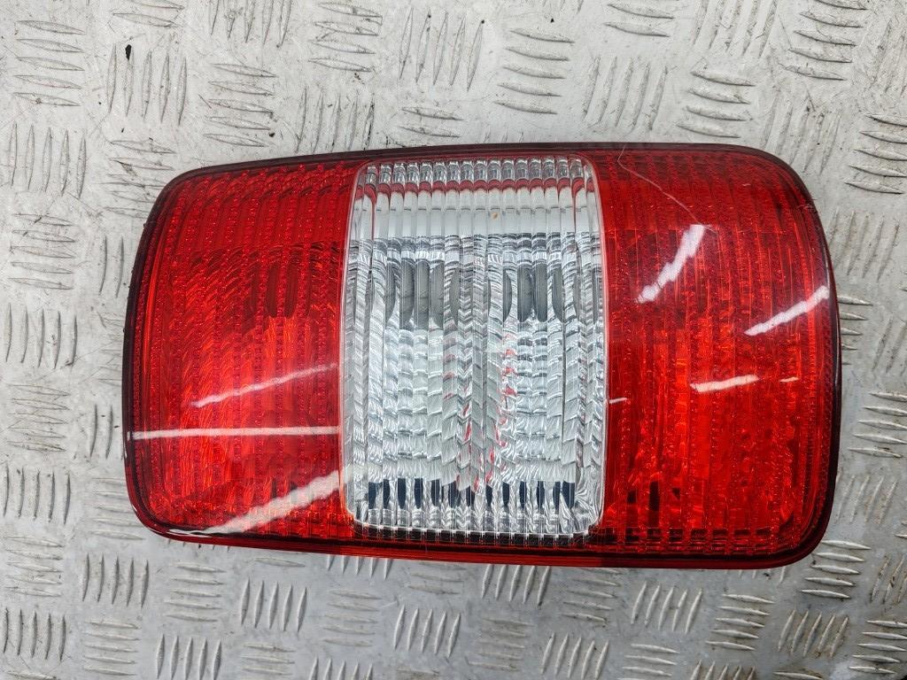 фонарь задний правый Volkswagen Caddy 2006, 2.0 л., бензин, МКПП, красный, фургон