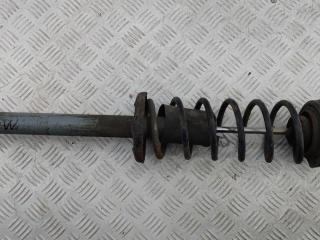 стойка передняя Volkswagen Golf 3 поколение 1994, 1.6 л., бензин, МКПП, красный, хетчбэк 5 дв., 1H0513031D