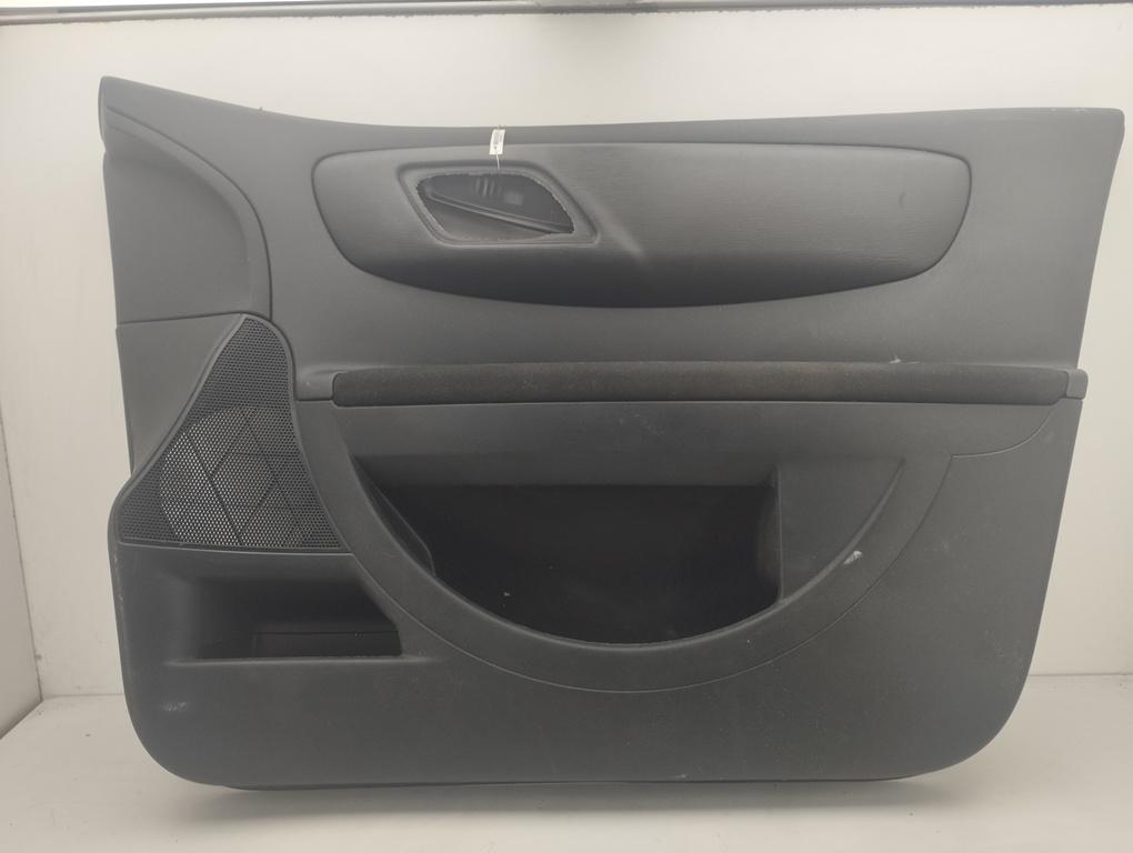обшивка двери передняя правая Citroen C4 2007, 1.4 л., бензин, МКПП, чёрный, хетчбэк 5 дв., 96468007XT