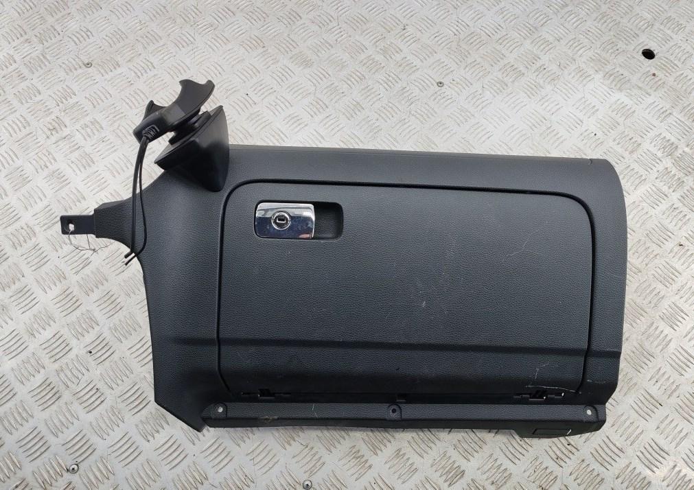 бардачок Volkswagen Golf-5 2005, 1.4 л., бензин, МКПП, серый, хетчбэк 5 дв., 1K1857290
