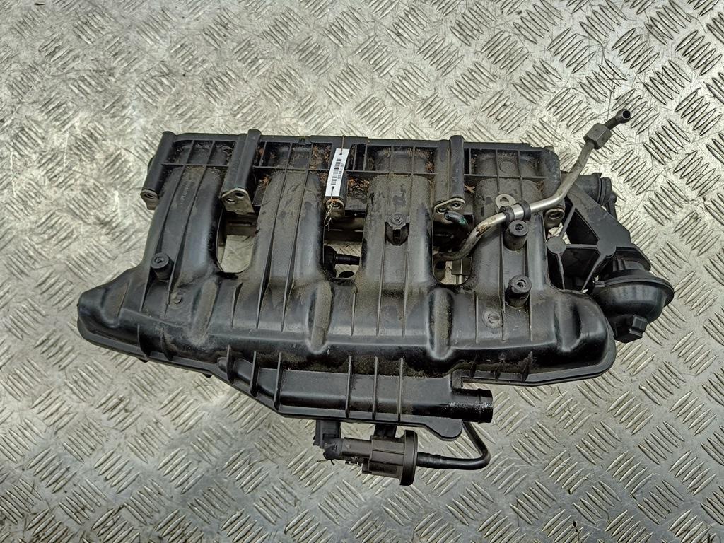 коллектор впускной Volkswagen Passat B6 2007, 1.8 л., бензин, универсал - фото №1