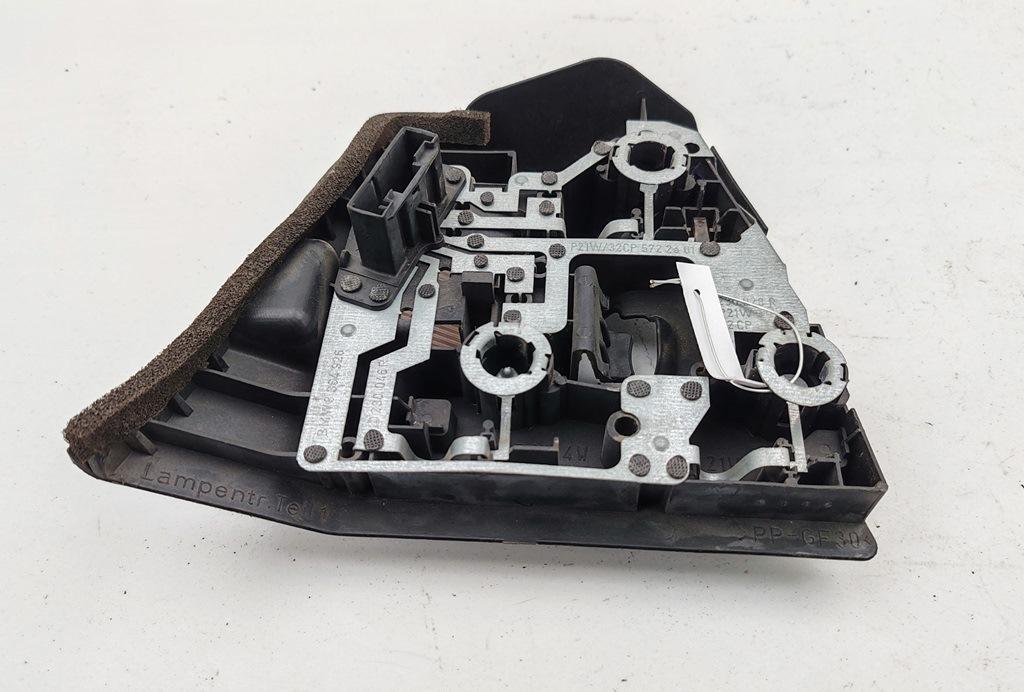 Плата фонаря заднего правого BMW 3 серия E46 1999, 1.9 л., бензин, МКПП, синий, седан, 8364926 - фото №1