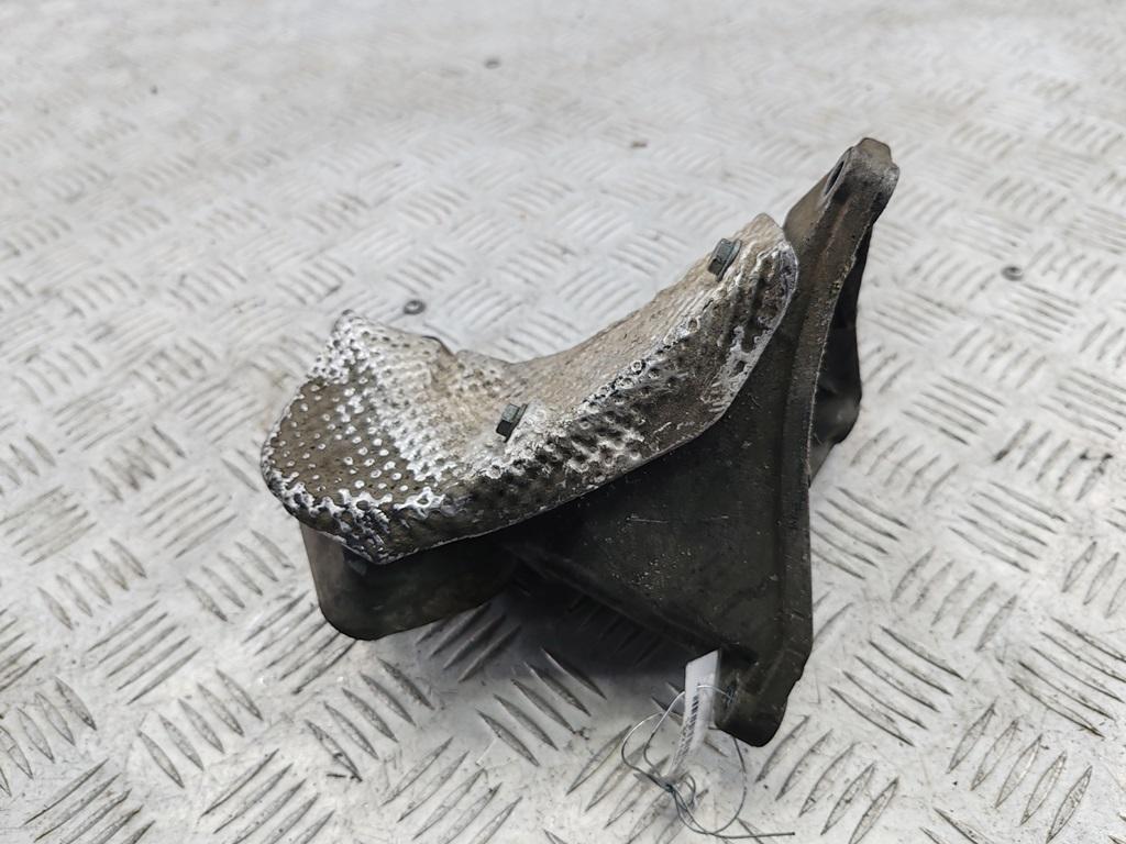 кронштейн КПП Audi A4 B5 1997, 1.6 л., бензин, МКПП, зелёный, седан, 8D0399114S
