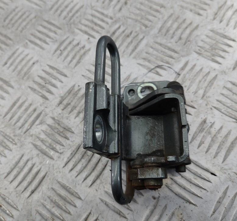 петля двери Volkswagen Passat B6 2009, серый, универсал, 3C9833411A