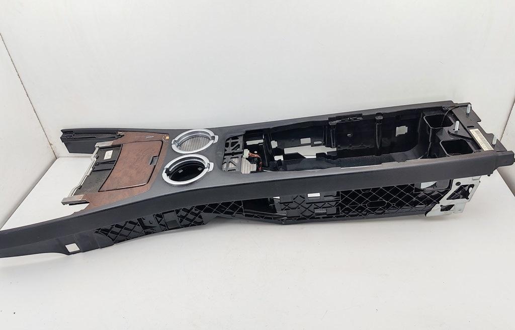 консоль салона (центральная часть) BMW 7 серия E65/E66/E67 2003, 4.4 л., бензин, АКПП, зелёный, седан, 8223326 - фото №1