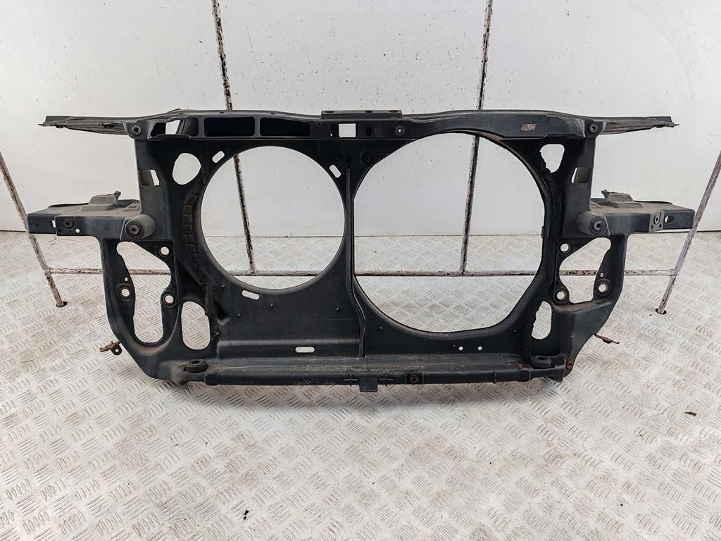 Рамка радиатора Volkswagen Passat B5+ (GP) 2003, 1.6 л., бензин, МКПП, серый, седан, 3B0805594