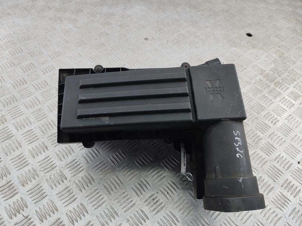 корпус воздушного фильтра Volkswagen Passat B6 2007, 1.8 л., бензин, МКПП, серый, универсал, 1K0129607AC
