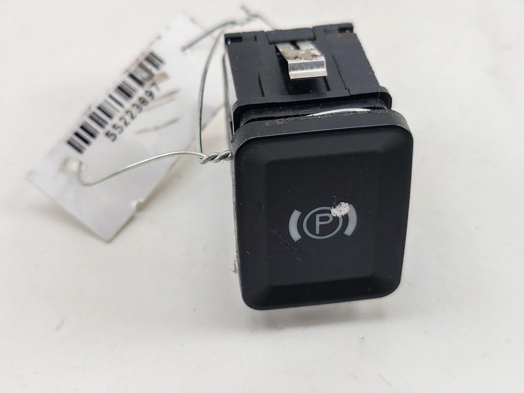 кнопка ручного тормоза (ручника) Volkswagen Passat B6 2009, 2.0 л., дизель, АКПП, серый, универсал