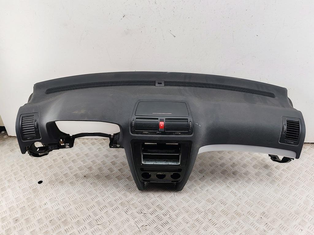 панель передняя салона (торпедо) Skoda Octavia mk2 (A5 1Z) 2008, 1.6 л., бензин, МКПП, серый, хетчбэк 5 дв., 1Z1857091A