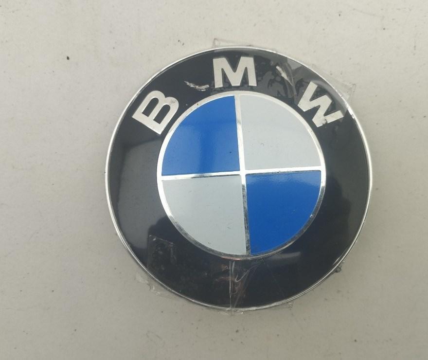 эмблема BMW 5 E39 2001, 2.5 л., бензин, МКПП, синий, универсал, 8132375
