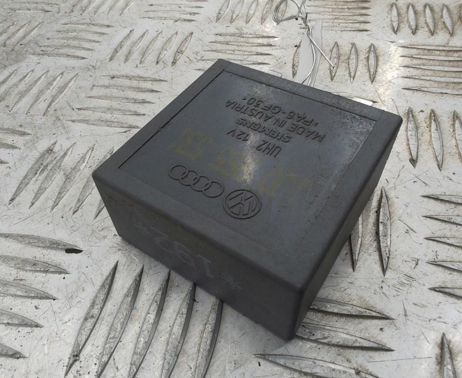 Реле стеклоочистителя (дворников) Volkswagen Passat B5+ (GP) 2003, 1.6 л., бензин, МКПП, чёрный, универсал, 1J0955531