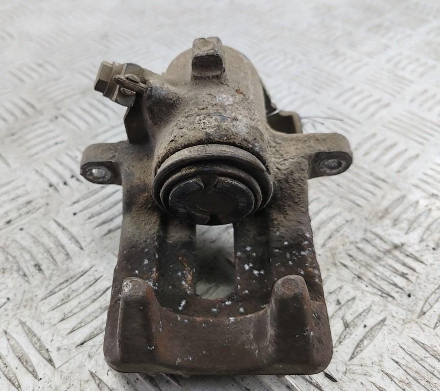 суппорт задний правый Audi A4 B6 2003, 2.5 л., дизель, МКПП, красный, универсал