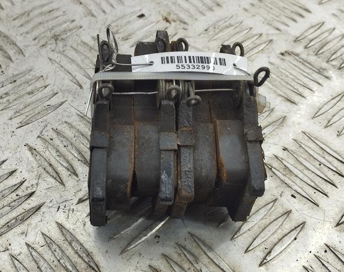 Колодки тормозные задние Skoda Octavia mk1 (A4 1U) 2001, 2.0 л., бензин, МКПП, серый, универсал - фото №1