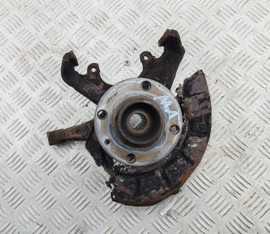 ступица передняя правая Volkswagen Golf 3 поколение 1994, 1.6 л., бензин, МКПП, красный, хетчбэк 5 дв. - фото №1