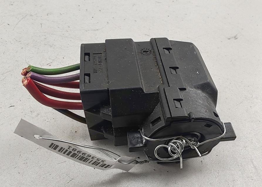 контактная группа BMW 5 E39 2000, 2.0 л., бензин, МКПП, зелёный, универсал, 8363706