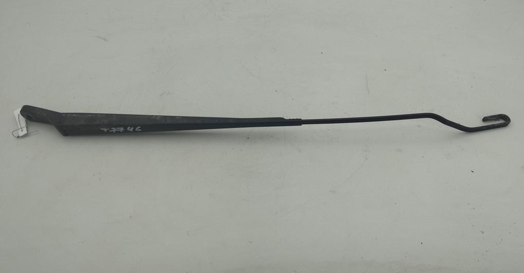 Щеткодержатель (поводок стеклоочистителя) передний Citroen C5 2003, 1.8 л., бензин, МКПП, серый, универсал