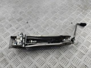 домкрат Volkswagen Bora 2001, 2.0 л., бензин, МКПП, серый, седан, 8L0011031A
