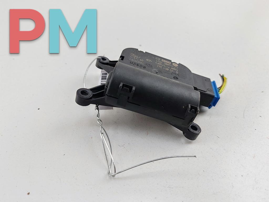 моторчик заслонки печки Volkswagen Passat B6 2009, 2.0 л., дизель, АКПП, серый, универсал, 3C0907511A - фото №1