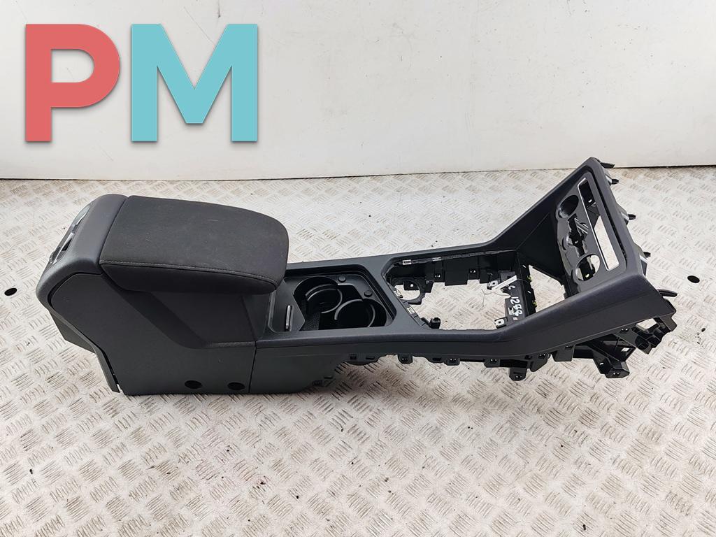 подлокотник Volkswagen Tiguan 2 поколение 2016, 2.0 л., дизель, АКПП, коричневый, внедорожник 5 дв., 5NA863319A - фото №1