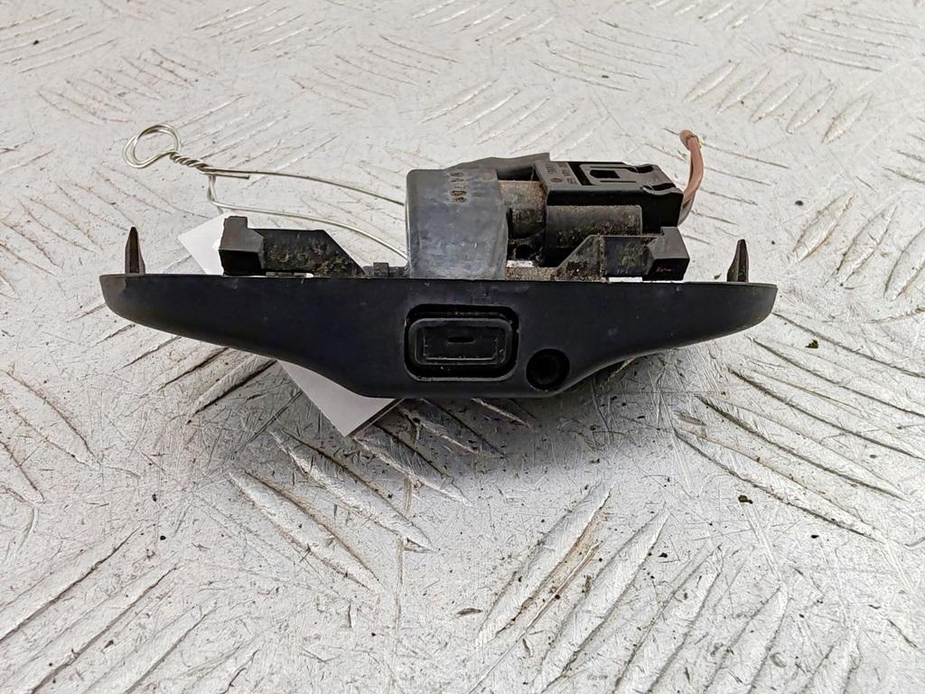 форсунка омывателя лобового стекла Volkswagen Passat B6 2009, 2.0 л., дизель, АКПП, серый, универсал, 5M0955986C - фото №1