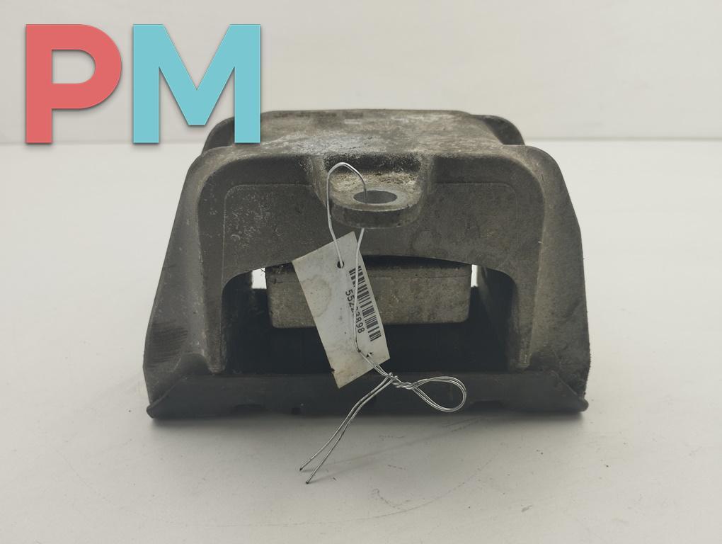 подушка крепления КПП Volkswagen Bora 1 поколение 2001, 2.0 л., бензин, МКПП, серый, седан, 1J0199555 - фото №1