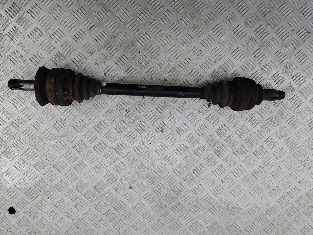 полуось задняя (приводной вал, ШРУС) BMW 5 серия E39 1999, 2.5 л., бензин, АКПП, красный, универсал - фото №1