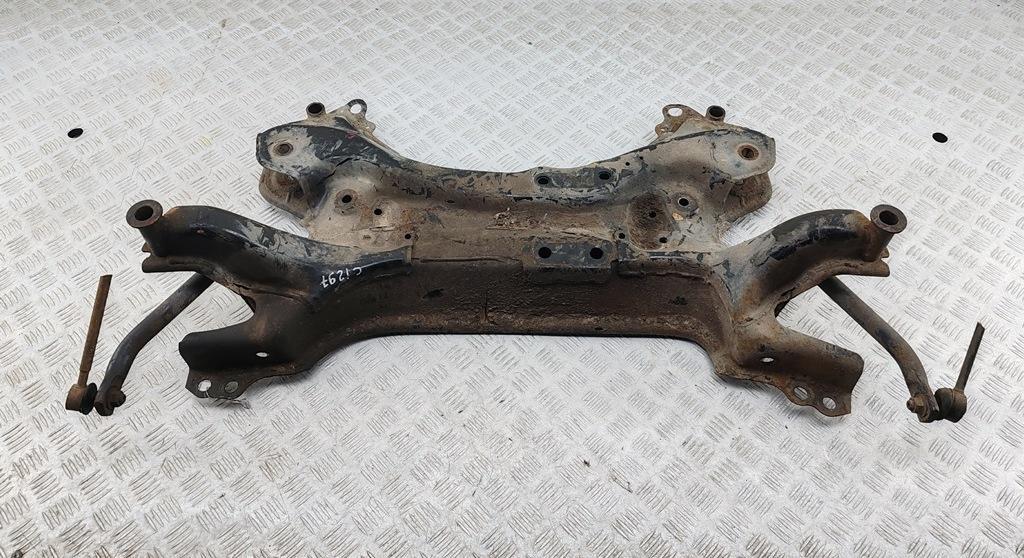 подрамник передний Toyota RAV4 XA30 2006, 2.2 л., дизель, МКПП, чёрный, внедорожник 5 дв. - фото №1