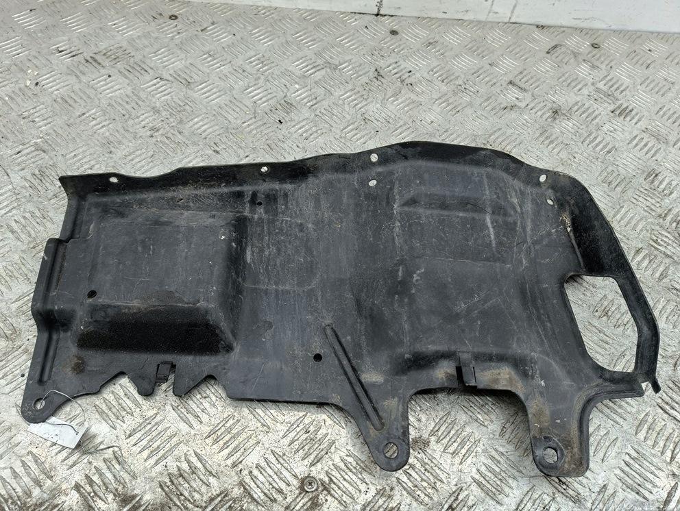 защита двигателя Volvo S40 / V40 2001, 1.8 л., бензин, МКПП, зелёный, универсал, MR911731