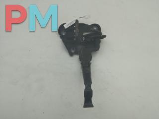 замок капота Audi A4 B5 [рестайлинг] 1998, 1.6 л., бензин, МКПП, серый, седан, 8D0823480