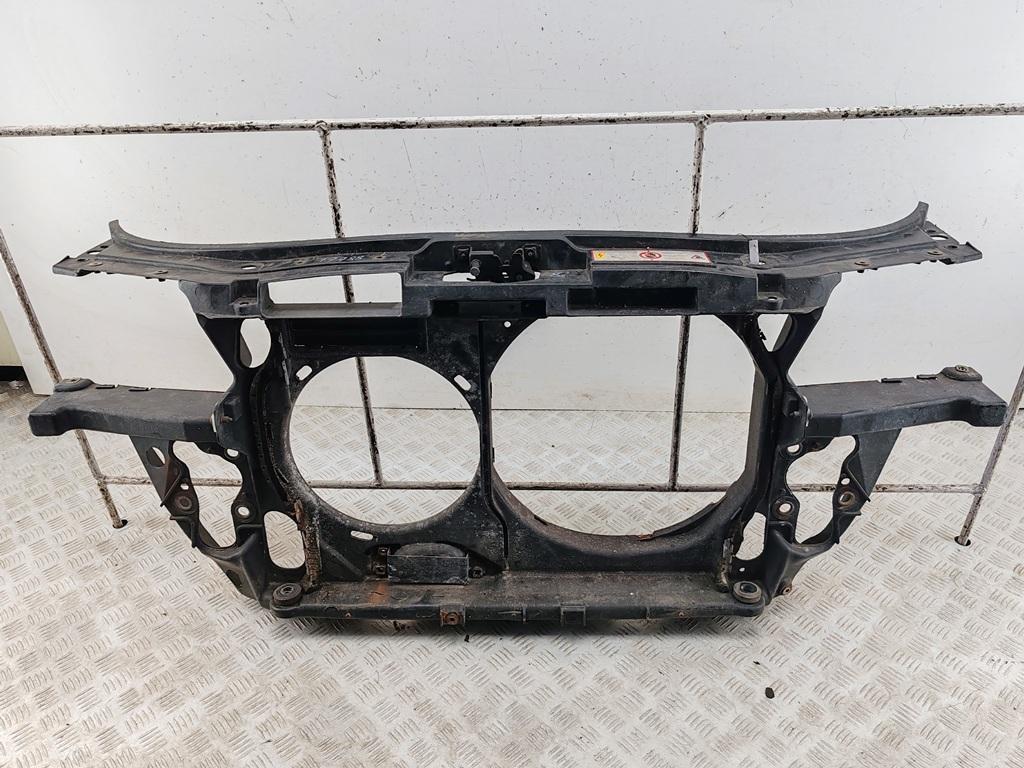 Рамка радиатора Audi A6 C5 1997, 2.4 л., бензин, МКПП, серый, седан