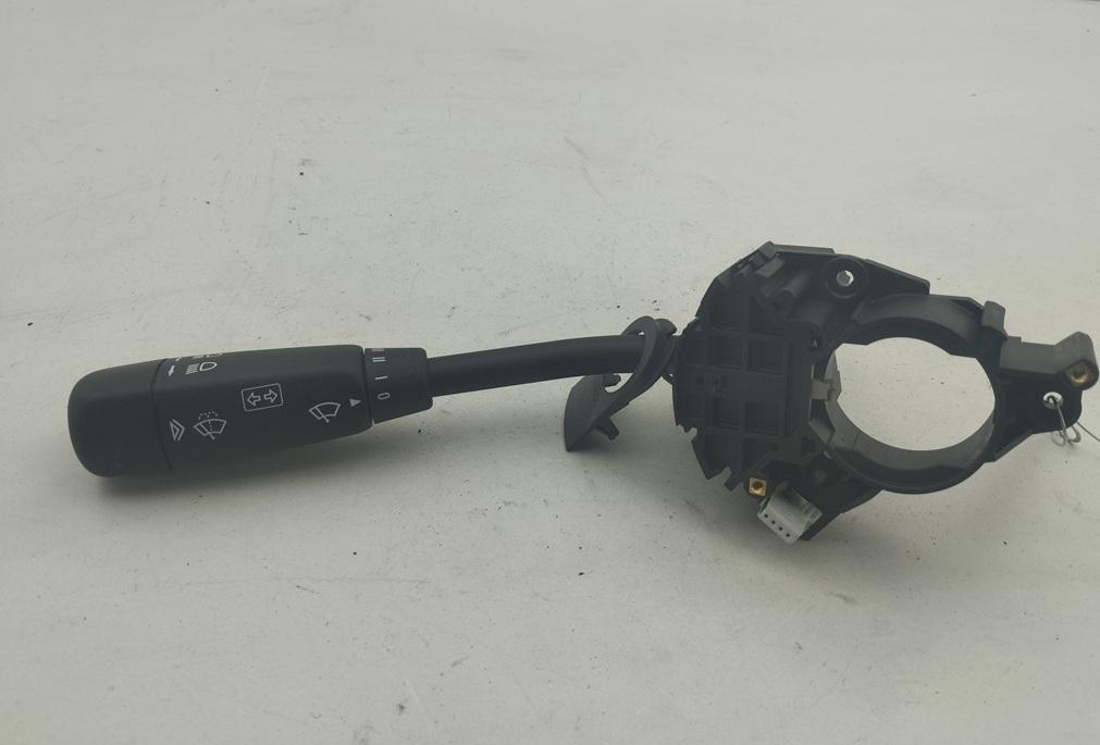 переключатель подрулевой Mercedes-Benz A W168 2001, 1.7 л., дизель, МКПП, красный, хетчбэк 5 дв.