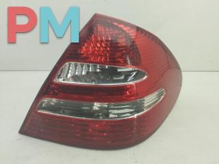 фонарь задний правый Mercedes-Benz E-Класс W211/S211 2004, 3.2 л., дизель, АКПП, чёрный, седан, 2118200464