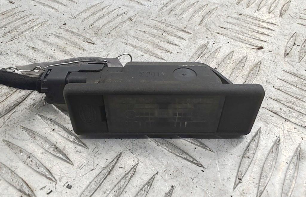 подсветка номера Citroen C8 1 поколение 2003, 2.2 л., бензин, МКПП, серый, минивэн, 9635678580 - фото №1