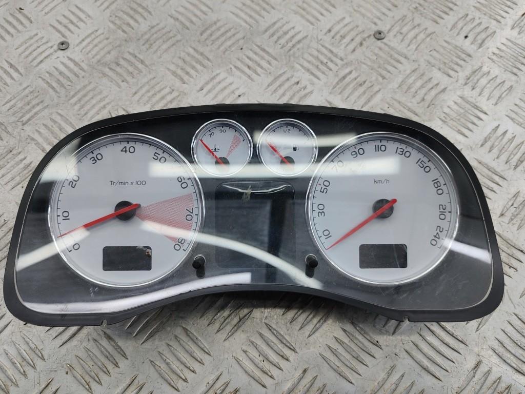 приборная панель Peugeot 307 2004, 2.0 л., бензин, МКПП, серый, кабриолет, 9651299780