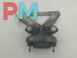 подушка крепления КПП Audi A4 B6 2001, 2.0 л., бензин, АКПП, серый, седан, 8E0399115J