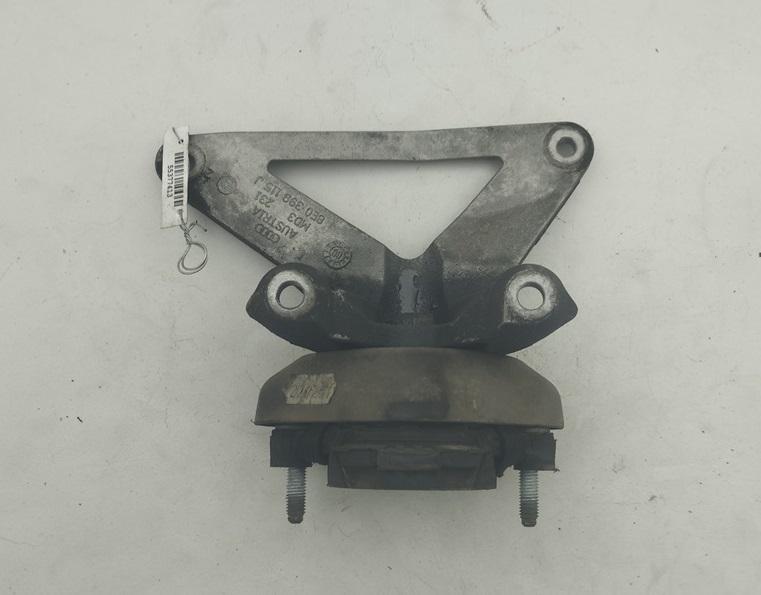 подушка крепления КПП Audi A4 B6 2001, 2.0 л., бензин, АКПП, серый, седан, 8E0399115J