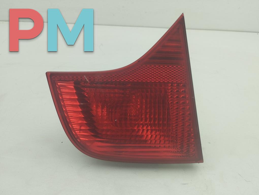 фонарь крышки багажника левый Audi A4 B7 2004, 2.0 л., бензин, МКПП, синий, седан, 96503801 - фото №1