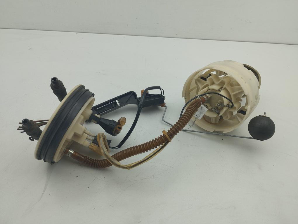насос топливный Audi A4 B5 1998, 1.8 л., Ti, бензин, АКПП, красный, седан, 8D0201319