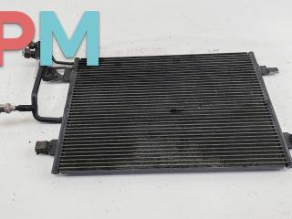 радиатор кондиционера Audi A4 B5 1997, 1.8 л., бензин, МКПП, синий, универсал, 8D0260401E