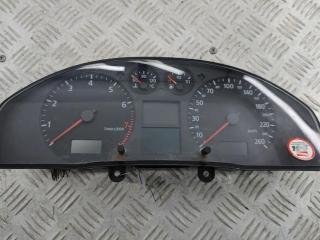 приборная панель Audi A4 B5 [рестайлинг] 1999, 1.8 л., бензин, МКПП, красный, универсал, 8D0920900B