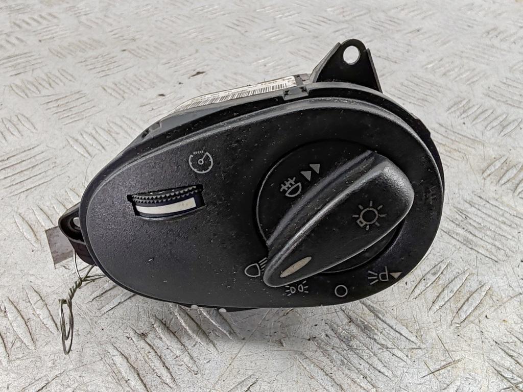 переключатель света Ford Focus I 2002, 1.8 л., бензин, МКПП, чёрный, универсал, 2M5T13A024AA