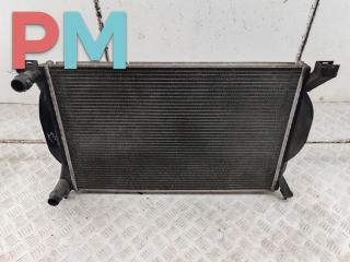 радиатор охлаждения Audi A4 B6 2002, 2.0 л., бензин, МКПП, чёрный, седан