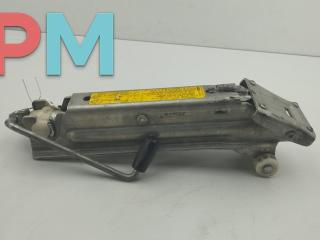 домкрат Audi A6 4F/C6 2006, 3.2 л., бензин, АКПП, серый, седан, 4F0011031