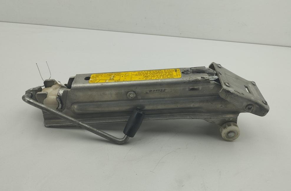 домкрат Audi A6 C6 2006, 3.2 л., бензин, АКПП, серый, седан, 4F0011031