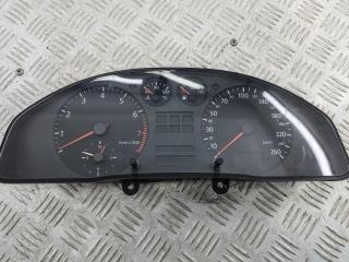 приборная панель Audi A4 B5 1997, 1.6 л., бензин, МКПП, зелёный, седан, 8D0919860C
